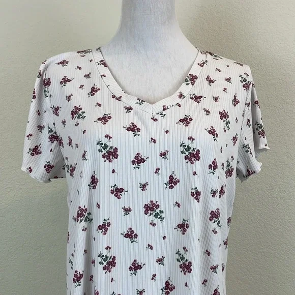 Laura Ashley purple white floral nightgown size large - Picture 2 of 10